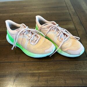 Lululemon Blissfeel Run Shoes Women’s 8 Blush Pink Green Running Sneakers EUC